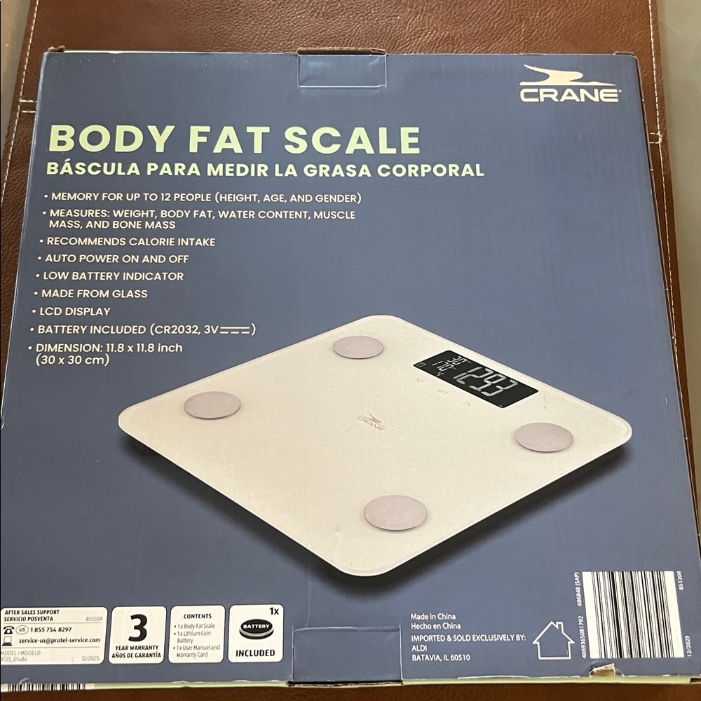 New in Box Crane Body Fat Scale in White and Gray